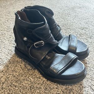 AS98 locke sandals